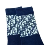 Cashmere Contrast Logo Crew Socks - Image 14